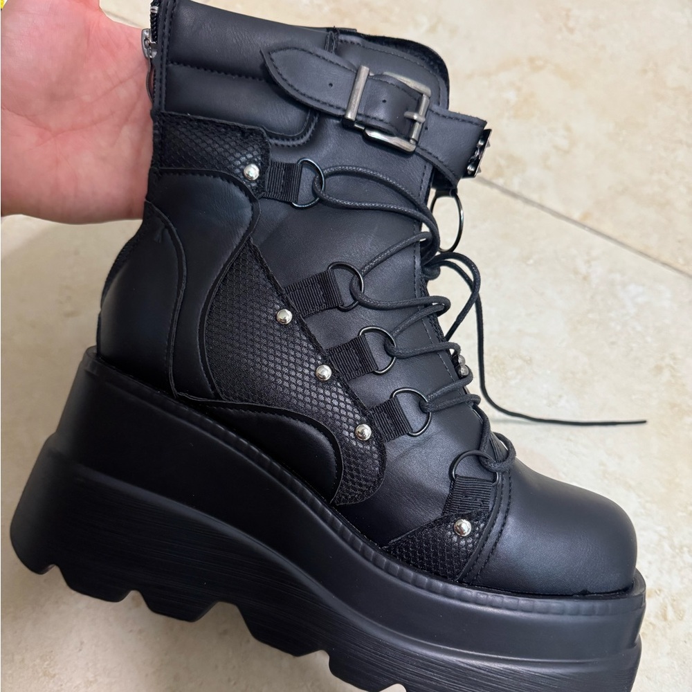 High platform goth style boots - Picture 3 of 3